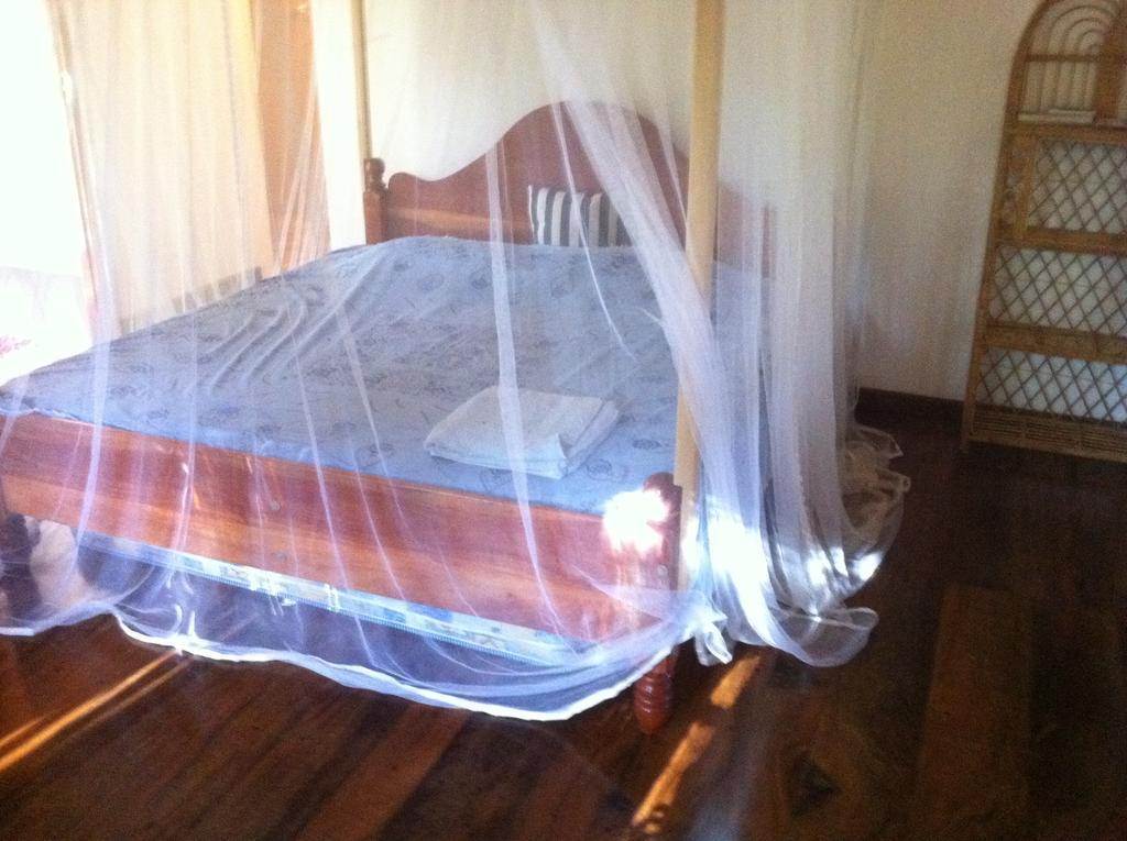 Fishermens Lodge & Restaurant Ranna Екстер'єр фото